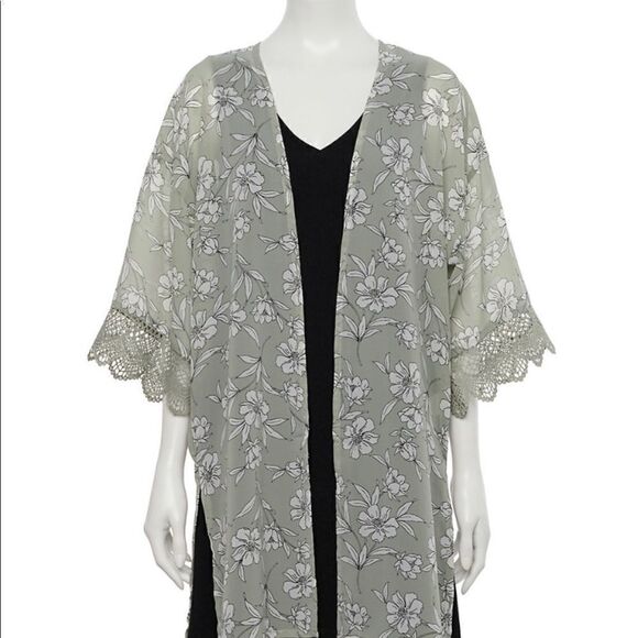 WALLFLOWER JUNIOR Small V-Neck Swing Dress with Printed Flyaway Topper Set - Picture 2 of 5